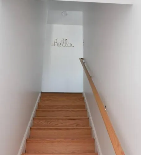 Apartment Beautiful Home-walkable Area W Parking *
